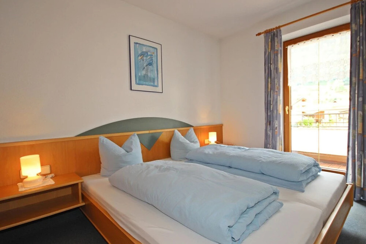 Room 2 of 13