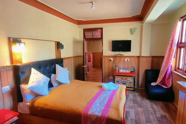 Room 4 of 29