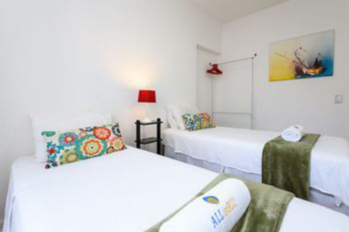 Room 10 of 27