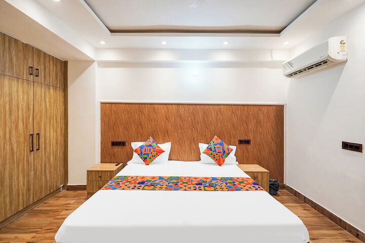 Room 12 of 31