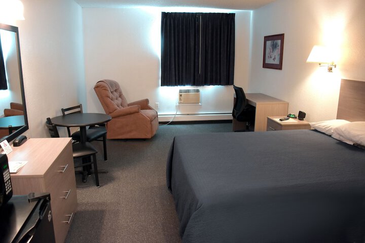 Room 5 of 18