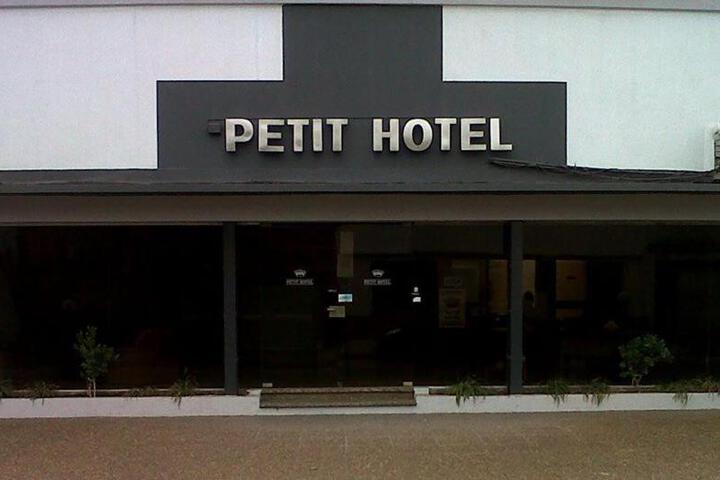 Petit Hotel