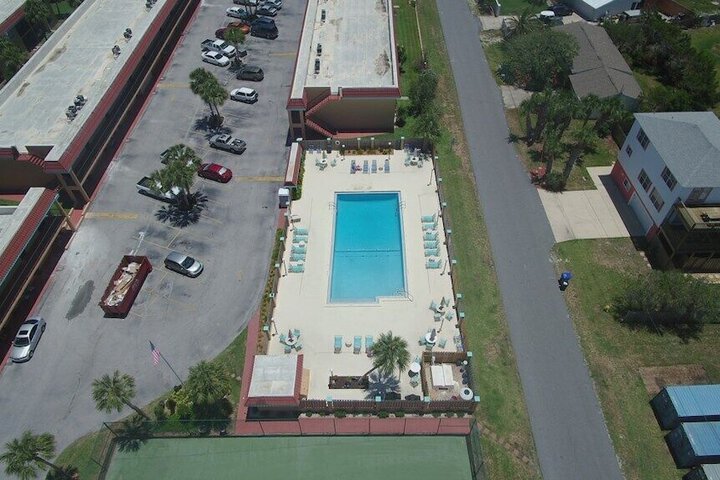 Pool 19 of 30