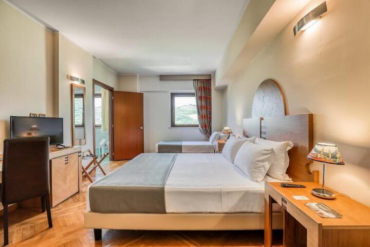 Room 21 of 54