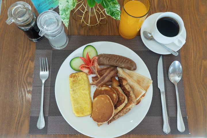 Breakfast/Coffee Service 63 of 77