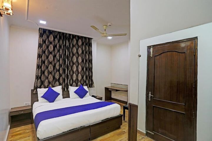 Room 17 of 29