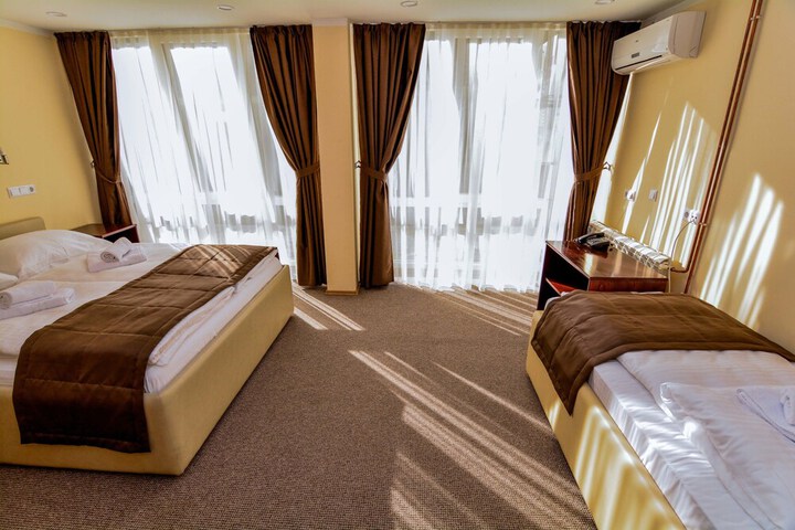 Room 21 of 48