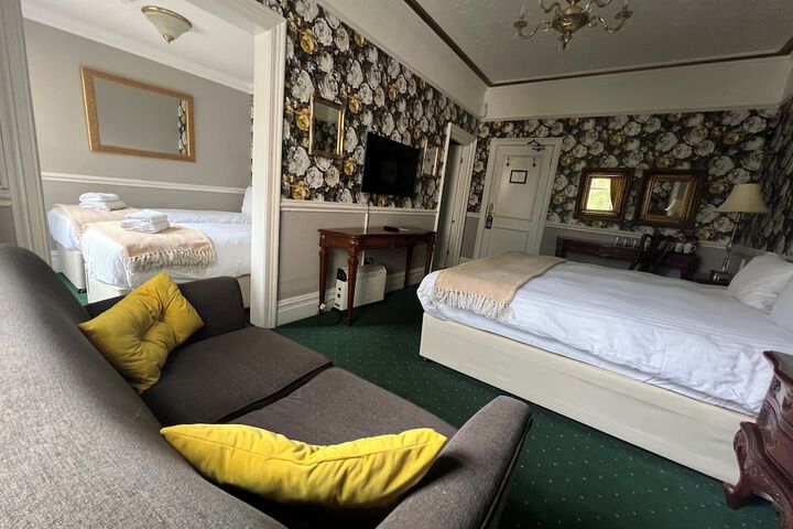 Room 8 of 49