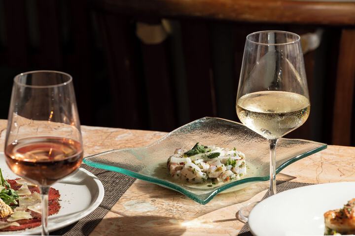 Dining 102 of 151