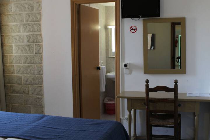 Room 12 of 24