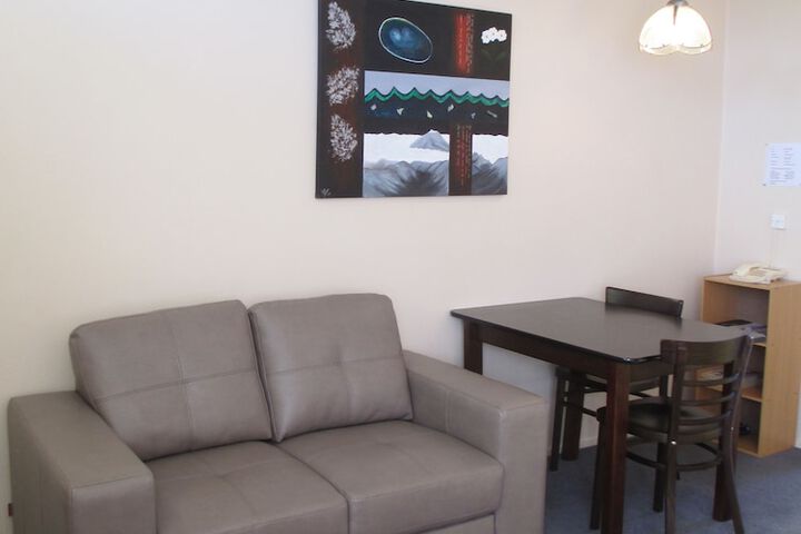 Room 19 of 33