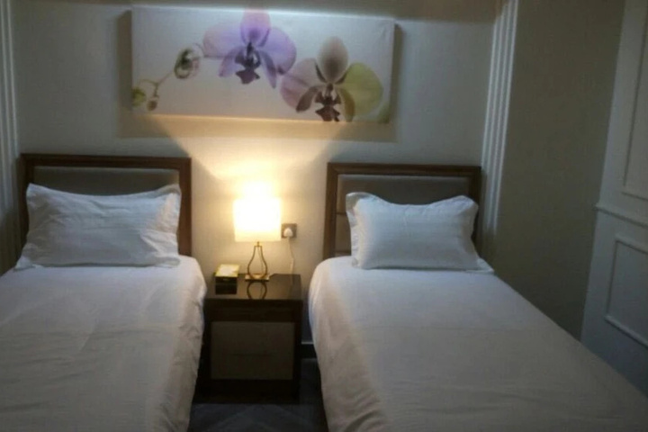 Room 3 of 14
