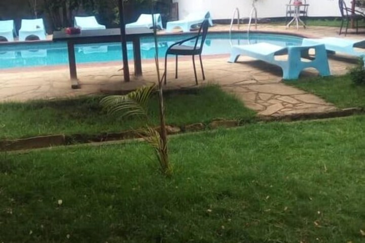 Pool 24 of 51