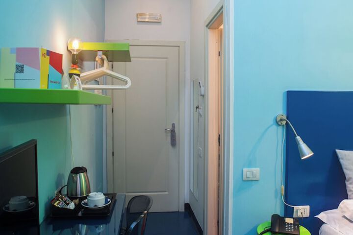 Room 105 of 144