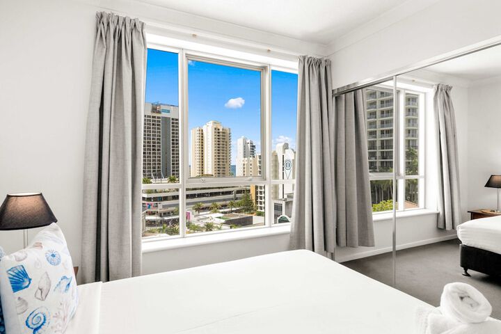 Room 5 of 346