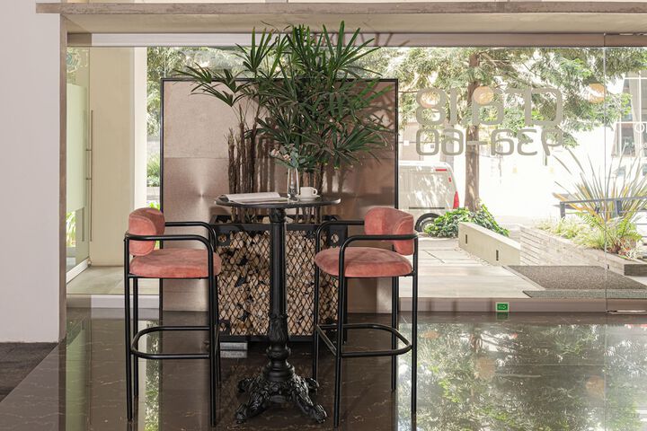 Guest Lobby