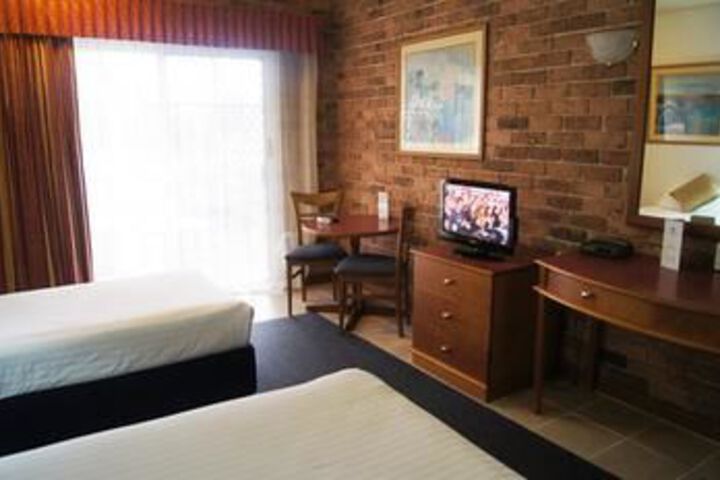 Room 15 of 32