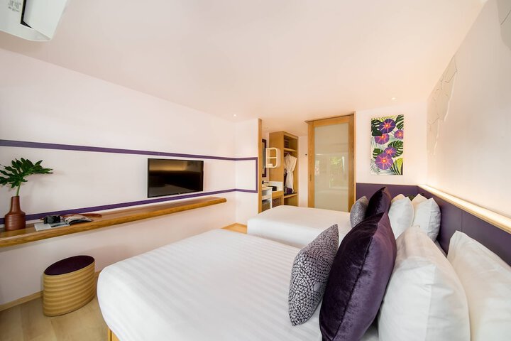 Room 8 of 95