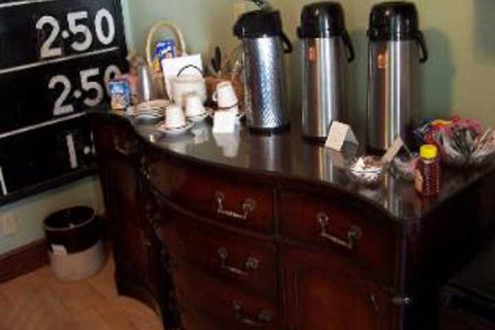Breakfast/Coffee Service 21 of 27