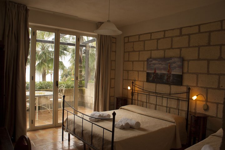 Room 9 of 62