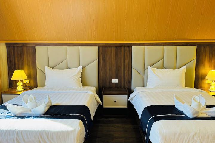 Room 16 of 49