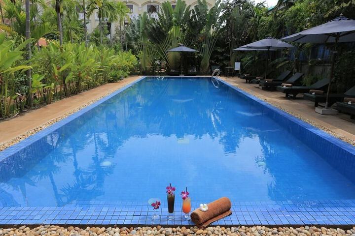 Pool 51 of 86