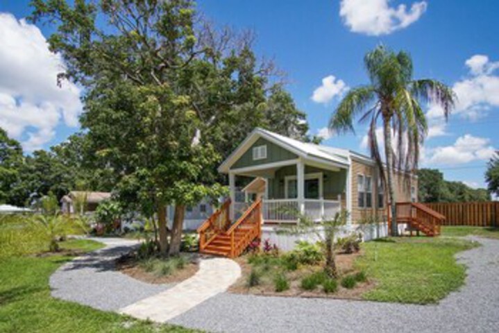 Image of Lake House #13