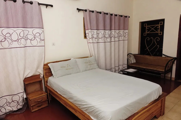 Room 3 of 19