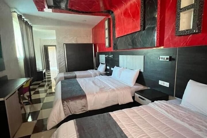 Room 8 of 24