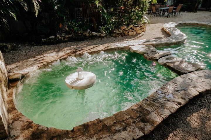 Pool 26 of 35