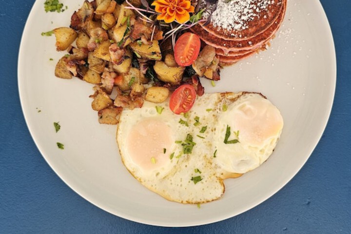 Breakfast/Coffee Service 60 of 71