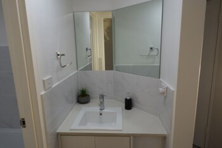 Room 6 of 19