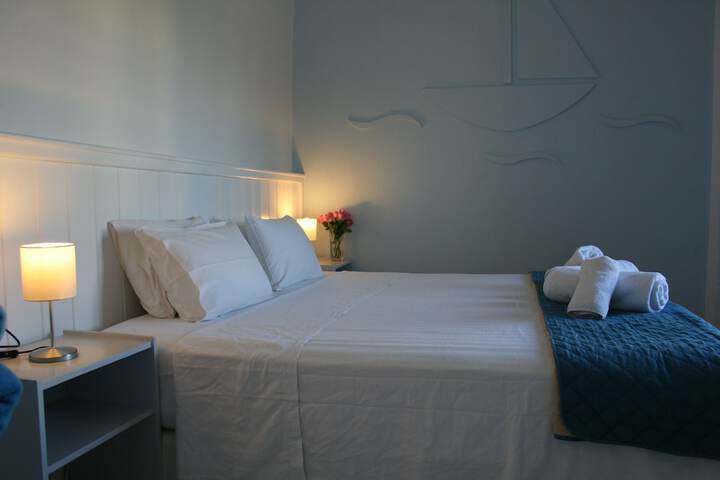 Room 9 of 42
