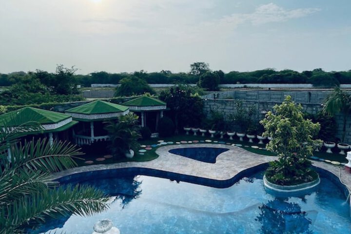 Sparrow Farms & Resort