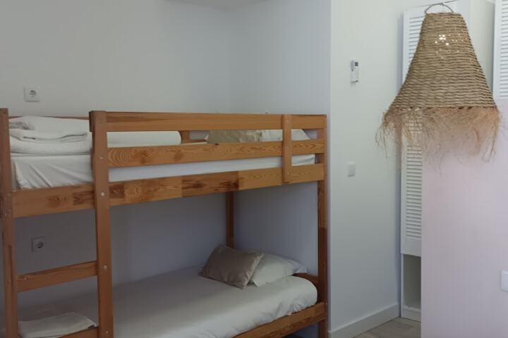Room 6 of 31