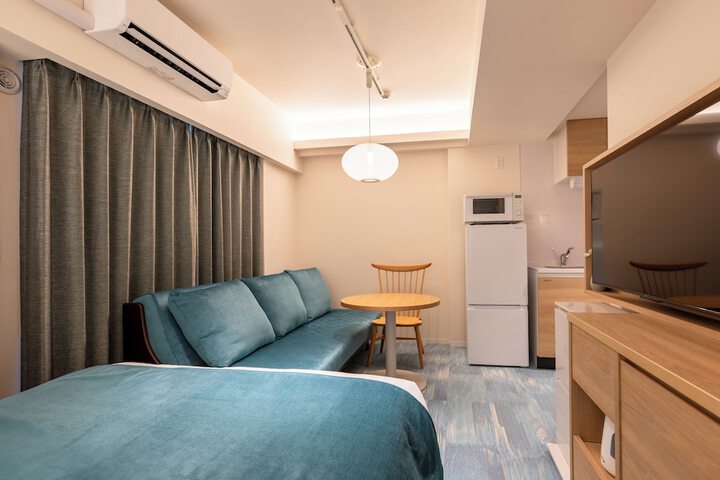 Room 17 of 104