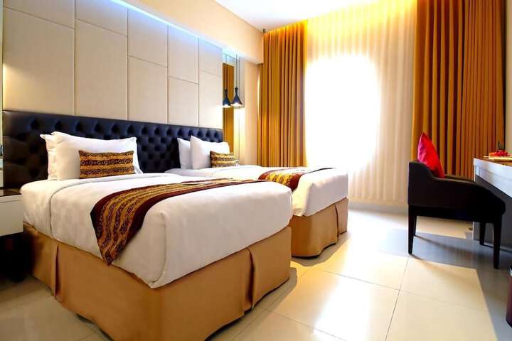 Room 16 of 48