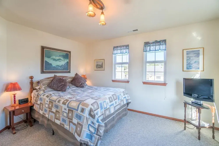 Room 4 of 15