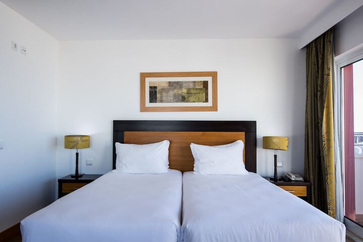 Room 10 of 51