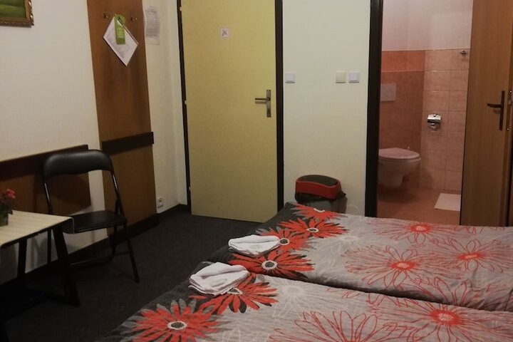 Room 21 of 76