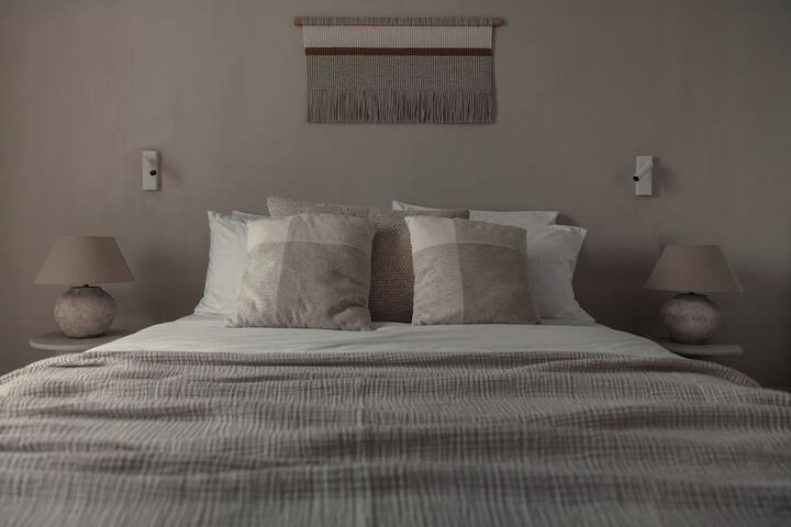 Room 27 of 85