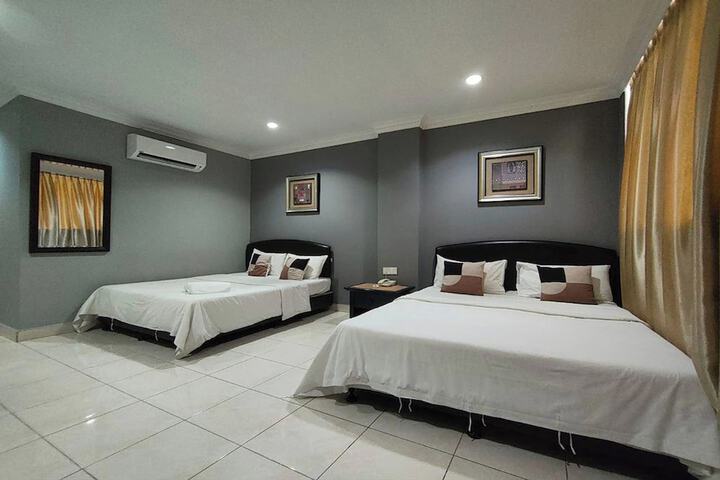 Room 9 of 54