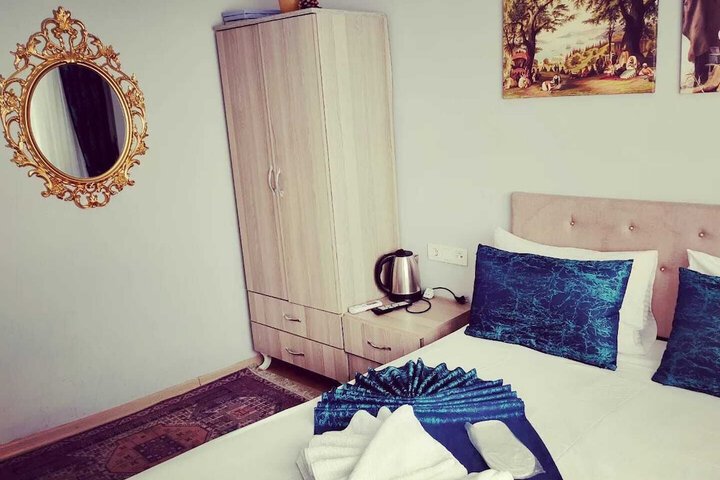 Room 4 of 19