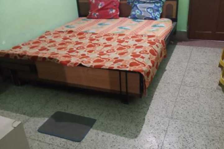 Room 12 of 26