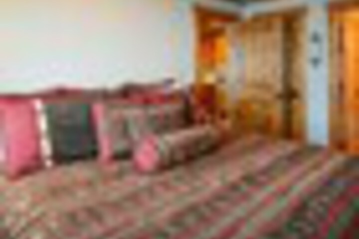 Room 14 of 144