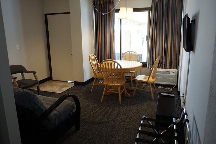 Room 7 of 26