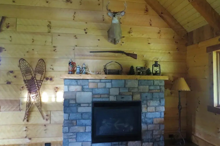 Room 2 of 18