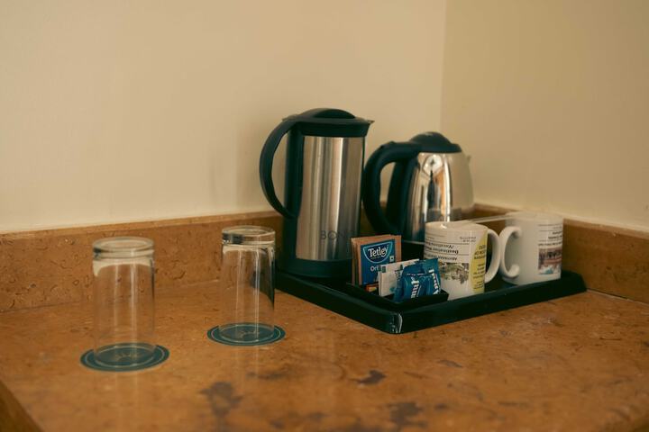 Breakfast/Coffee Service 23 of 101