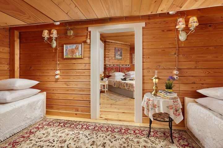 Room 16 of 73