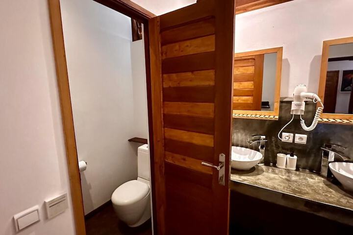 Room 43 of 92